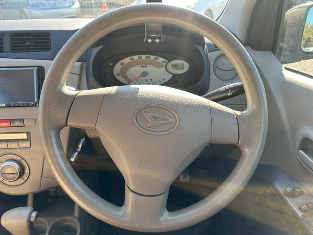 ミラ 　ナビ　ＥＴＣ　オートエアコン　パワーステアリング　パワーウインドウ　１３インチ社外アルミホイール　電動格納ミラー　バイザー（23枚目）