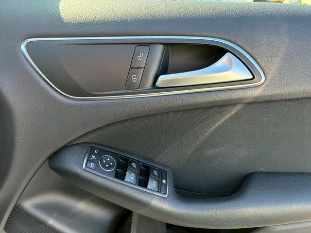 Bクラス B180 ナビ テレビ バックモニター プッシュスタート オートエアコン ETC 純正アルミホイール ブラインドスポットモニター ウインカーミラー(37枚目)