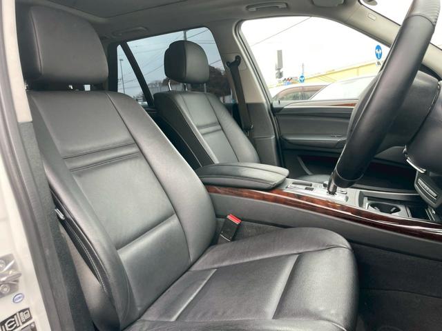 Ｘ５ 　ｘＤｒｉｖｅ　３５ｉ　ナビ　テレビ　バックモニター　サンルーフ　プッシュスタート　オートエアコン　純正１８インチアルミホイール（15枚目）