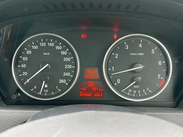 Ｘ５ 　ｘＤｒｉｖｅ　３５ｉ　ナビ　テレビ　バックモニター　サンルーフ　プッシュスタート　オートエアコン　純正１８インチアルミホイール（24枚目）