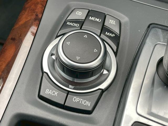 Ｘ５ 　ｘＤｒｉｖｅ　３５ｉ　ナビ　テレビ　バックモニター　サンルーフ　プッシュスタート　オートエアコン　純正１８インチアルミホイール（36枚目）