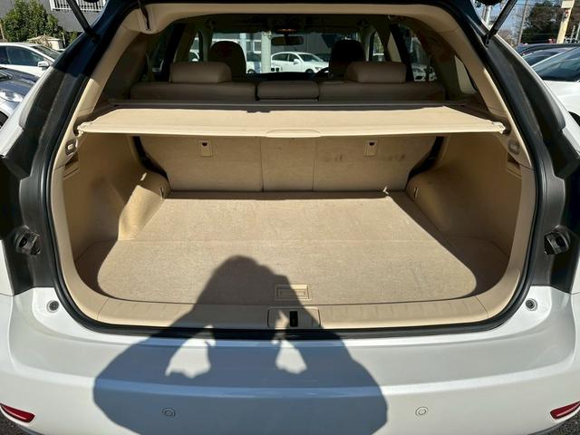 独自の直販システムを主軸に、幅広いネットワークを活かして徹底的にコストカットを行い仕入れております！