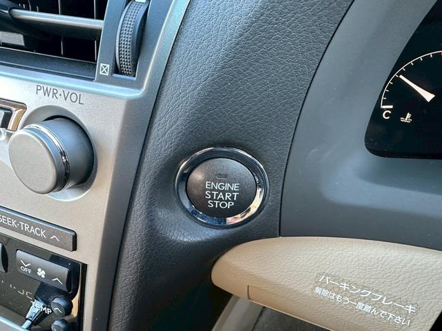 在庫車両は各展示場保管をしております。事前にご予約を頂ければご覧になりやすい場所にご準備をさせて頂きますので、ご来店前にはご連絡を頂ければ幸いです！