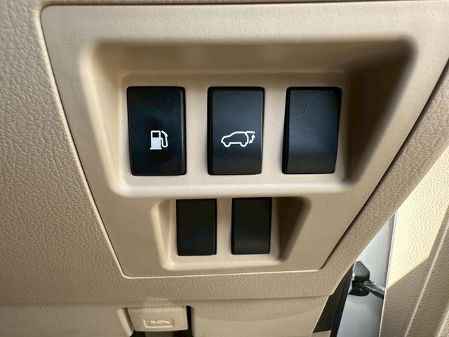 独自の直販システムを主軸に、幅広いネットワークを活かして徹底的にコストカットを行い仕入れております！