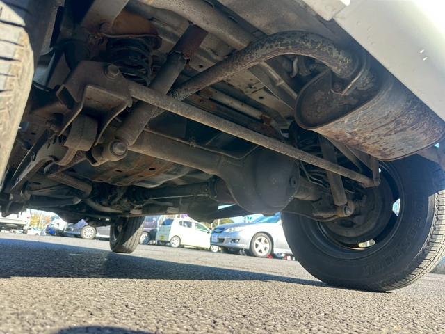 ジムニー ＸＧ　エアコン　４ＷＤ　パワーステアリング　パワーウインドウ　ライトレベライザー　補助ミラー　１６インチタイヤ　スペアタイヤ　リアワイパー（41枚目）