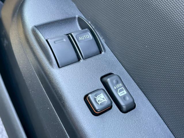 ハイエースバン ロングDX キャンピング仕様 カスタム 純正ナビ バックカメラ LEDヘッドライト オートエアコン ETC キーレス パワーウィンドウ パワーステアリング(45枚目)