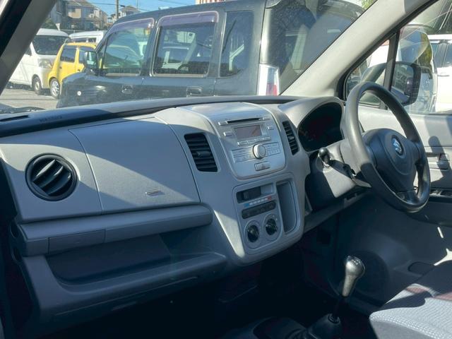 �݌Ɏԗ��͊e�W����ۊǂ����Ă���܂��B���O�ɂ��\��𒸂���΂����ɂȂ�₷���ꏊ�ɂ������������Ē����܂��̂ŁA�����X�O�ɂ͂��A���𒸂���΍K���ł��I