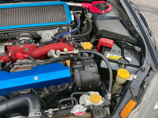 インプレッサ ＷＲＸ　ＳＴｉ　ナビアリ　テレビ　アルミホイール　社外１８インチ　ヘッドライトＨＩＤ　エアコン　ＥＴＣ　スマートキー　プッシュスタート　パワーウィンドウ（26枚目）