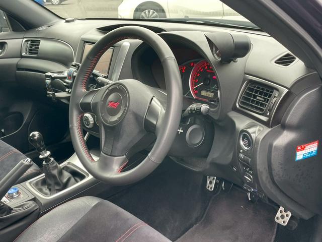 インプレッサ ＷＲＸ　ＳＴｉ　ナビアリ　テレビ　アルミホイール　社外１８インチ　ヘッドライトＨＩＤ　エアコン　ＥＴＣ　スマートキー　プッシュスタート　パワーウィンドウ（27枚目）
