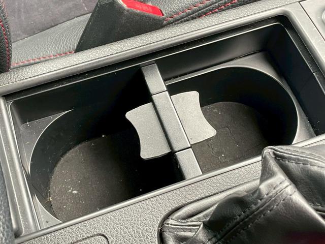 インプレッサ ＷＲＸ　ＳＴｉ　ナビアリ　テレビ　アルミホイール　社外１８インチ　ヘッドライトＨＩＤ　エアコン　ＥＴＣ　スマートキー　プッシュスタート　パワーウィンドウ（51枚目）