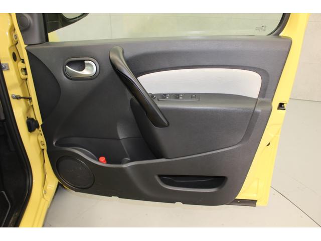 カングー ゼン　ナビフルセグＴＶＢカメラマルチルーフレール　ＥＴＣ　ドアバイザー　トリコロールライセンスプレート　ロザンジュセンターキャップ　禁煙　取説　保証書　スペアキー（25枚目）