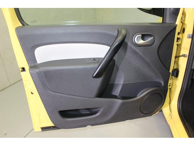 カングー ゼン　ナビフルセグＴＶＢカメラマルチルーフレール　ＥＴＣ　ドアバイザー　トリコロールライセンスプレート　ロザンジュセンターキャップ　禁煙　取説　保証書　スペアキー（28枚目）