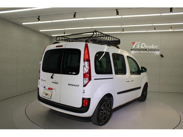 カングー ゼン　１オナ　ディーラー点検記録簿１９枚　ＹＡＫＩＭＡルーフラック　ＣＡＢＡＮＡシート　純正ナビ　リアモニター　ＯＺアルミホイール　ＦＯＣＡＬオーディオ　カロッツェリア製サブウーファー　ＨＩＤヘッドライト（10枚目）