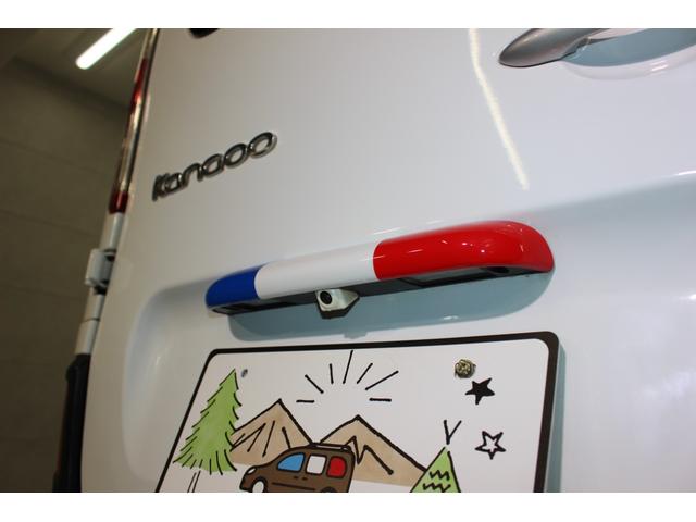 カングー ゼン　１オナ　ディーラー点検記録簿１９枚　ＹＡＫＩＭＡルーフラック　ＣＡＢＡＮＡシート　純正ナビ　リアモニター　ＯＺアルミホイール　ＦＯＣＡＬオーディオ　カロッツェリア製サブウーファー　ＨＩＤヘッドライト（15枚目）