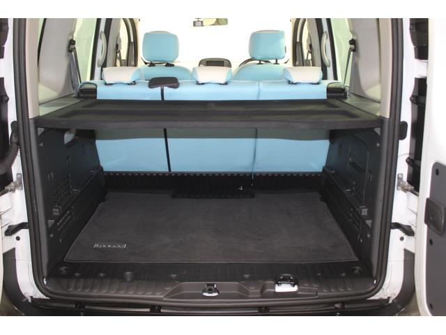 カングー ゼン　１オナ　ディーラー点検記録簿１９枚　ＹＡＫＩＭＡルーフラック　ＣＡＢＡＮＡシート　純正ナビ　リアモニター　ＯＺアルミホイール　ＦＯＣＡＬオーディオ　カロッツェリア製サブウーファー　ＨＩＤヘッドライト（20枚目）