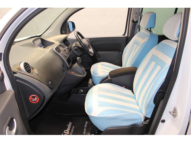 カングー ゼン　１オナ　ディーラー点検記録簿１９枚　ＹＡＫＩＭＡルーフラック　ＣＡＢＡＮＡシート　純正ナビ　リアモニター　ＯＺアルミホイール　ＦＯＣＡＬオーディオ　カロッツェリア製サブウーファー　ＨＩＤヘッドライト（35枚目）