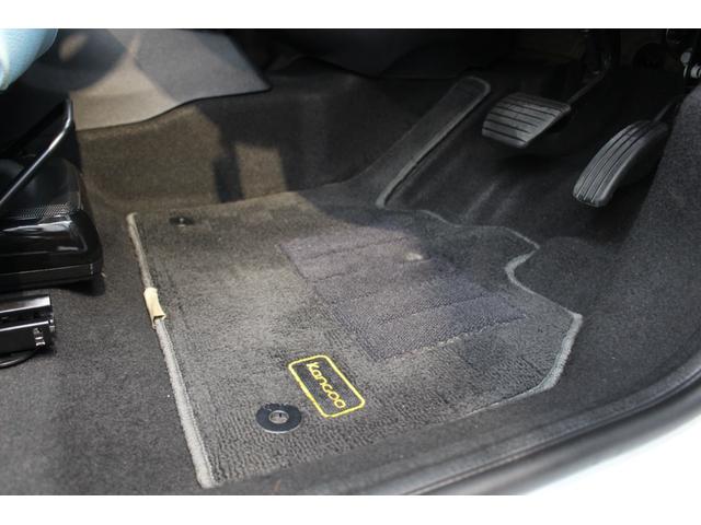 カングー ゼン　１オナ　ディーラー点検記録簿１９枚　ＹＡＫＩＭＡルーフラック　ＣＡＢＡＮＡシート　純正ナビ　リアモニター　ＯＺアルミホイール　ＦＯＣＡＬオーディオ　カロッツェリア製サブウーファー　ＨＩＤヘッドライト（41枚目）