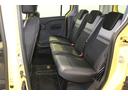 前後上下方向ともに余裕があり快適なリアシート。コンディションも良い状態を保っております★