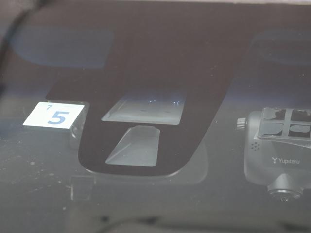 オデッセイ アブソルート　雹災車　あんしんパッケージ　ＬＥＤヘッドライト　左側電動スライドドア　２列目プレミアムクレイドルシート　純正ナビ　Ｂｌｕｅｔｏｏｔｈ接続　リア席モニター　ＥＴＣ　１８インチアルミホイール　Ｒカメ　ＡＣ（12枚目）