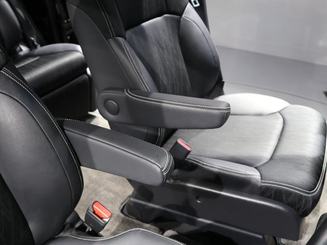 オデッセイ アブソルート　雹災車　あんしんパッケージ　ＬＥＤヘッドライト　左側電動スライドドア　２列目プレミアムクレイドルシート　純正ナビ　Ｂｌｕｅｔｏｏｔｈ接続　リア席モニター　ＥＴＣ　１８インチアルミホイール　Ｒカメ　ＡＣ（25枚目）