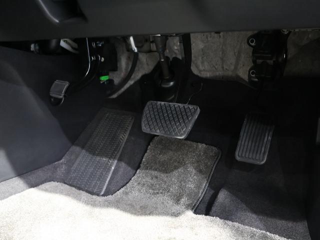 オデッセイ アブソルート　雹災車　あんしんパッケージ　ＬＥＤヘッドライト　左側電動スライドドア　２列目プレミアムクレイドルシート　純正ナビ　Ｂｌｕｅｔｏｏｔｈ接続　リア席モニター　ＥＴＣ　１８インチアルミホイール　Ｒカメ　ＡＣ（27枚目）