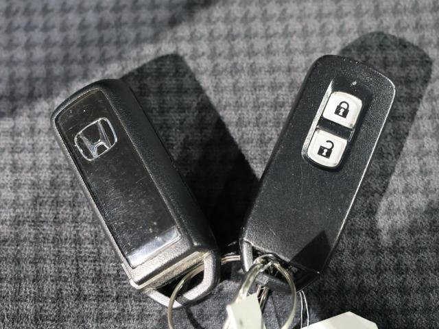 N-ONE G・Lパッケージ 禁煙車 ディスチャージヘッドライト 運転席ハイトアジャスター ヒルスタート VSA 純正ディスプレイオーディオ バックカメラ ETC フルオートエアコン 整備記録簿有 1オーナー ベンチS 盗難防止(17枚目)