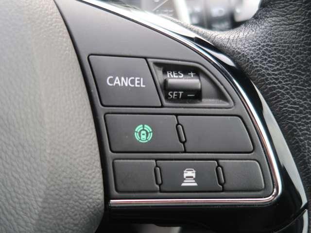 エクリプスクロスPHEV P 元社有車 スマートフォン連携ディスプレー+ナビ 全方位カメラ 三菱コントロール マイパイロット アダクディブクルーズコントロール レーンアシスト 衝突被害軽減ブレーキ 誤発進抑制機能 電動テールゲート(6枚目)