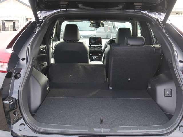 エクリプスクロスPHEV P 元社有車 スマートフォン連携ディスプレー+ナビ 全方位カメラ 三菱コントロール マイパイロット アダクディブクルーズコントロール レーンアシスト 衝突被害軽減ブレーキ 誤発進抑制機能 電動テールゲート(18枚目)