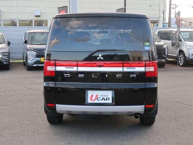 デリカD:5 G パワーパッケージ 8人乗 2000cc 2WD ナビ 後席モニター(6枚目)