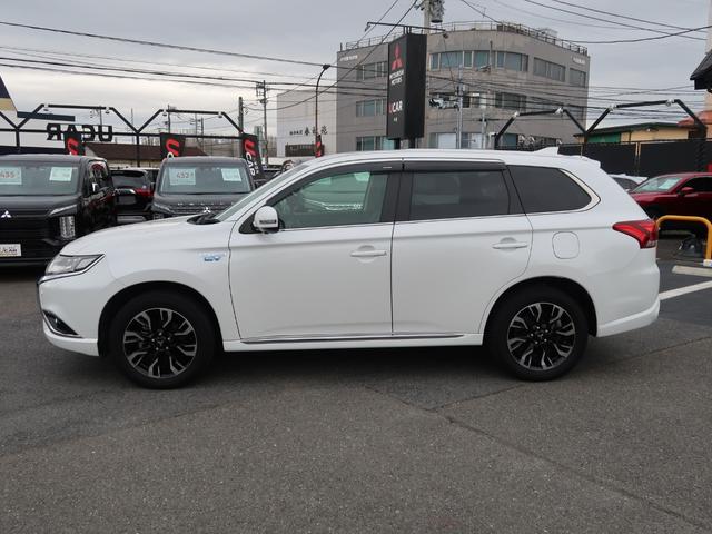 アウトランダーPHEV Gセーフティパッケージ 4WD ワンオーナー 禁煙車 クラリオン製メモリーナビ 全方位カメラ ETC 100V1500W電源 誤発進抑制機能付き衝突被害軽減ブレーキ レーダークルーズコントロール パーキングセンサー シートヒーター(24枚目)