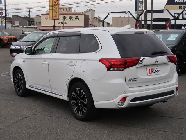 アウトランダーPHEV Gセーフティパッケージ 4WD ワンオーナー 禁煙車 クラリオン製メモリーナビ 全方位カメラ ETC 100V1500W電源 誤発進抑制機能付き衝突被害軽減ブレーキ レーダークルーズコントロール パーキングセンサー シートヒーター(25枚目)