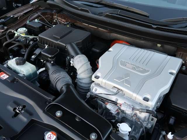 エクリプスクロスPHEV P 4WD 社有車UP マイパイロットクルーズコントロール スマホ連携ナビ 全方位カメラ 誤発進抑制機能付き衝突被害軽減ブレーキ 後側方車両検知 100V1500W電源 電動テールゲート前後シートヒーター(4枚目)