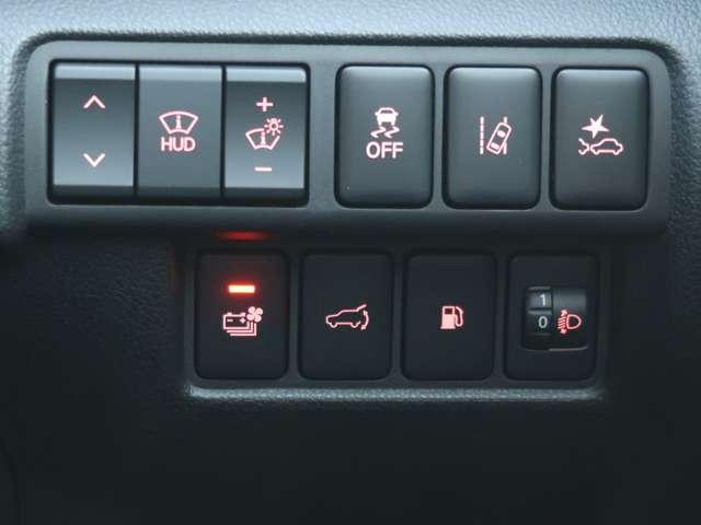 エクリプスクロスPHEV P 4WD 社有車UP マイパイロットクルーズコントロール スマホ連携ナビ 全方位カメラ 誤発進抑制機能付き衝突被害軽減ブレーキ 後側方車両検知 100V1500W電源 電動テールゲート前後シートヒーター(13枚目)