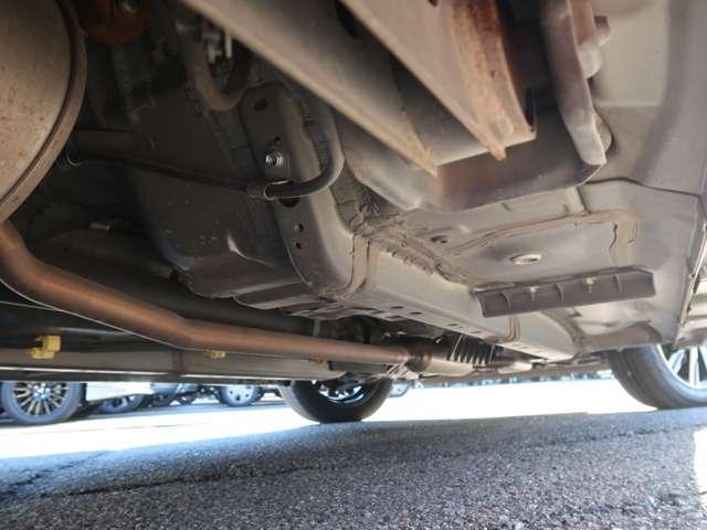 タント カスタムX トップエディションSAII 4WD 禁煙車 純正メモリーナビ フルセグTV バックカメラ ETC 左側センターピラーレス電動スライドドア 誤発進抑制機能付き衝突被害軽減ブレーキ LEDヘッドランプ オートライト アイドリングストップ(7枚目)