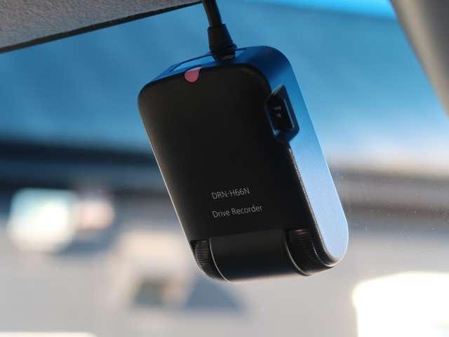 タント カスタムX トップエディションSAII 4WD 禁煙車 純正メモリーナビ フルセグTV バックカメラ ETC 左側センターピラーレス電動スライドドア 誤発進抑制機能付き衝突被害軽減ブレーキ LEDヘッドランプ オートライト アイドリングストップ(19枚目)