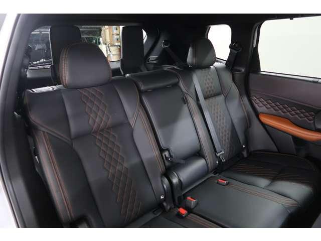 アウトランダーPHEV P 4WD 禁煙 社有車UP 電動パノラマサンルーフ スマホ連携ナビ BOSEサウンドシステム 移動物検知全方位カメラ 本革シート 前席左右パワーシート マイパイロットクルーズコントロール 誤発進抑制機能(9枚目)