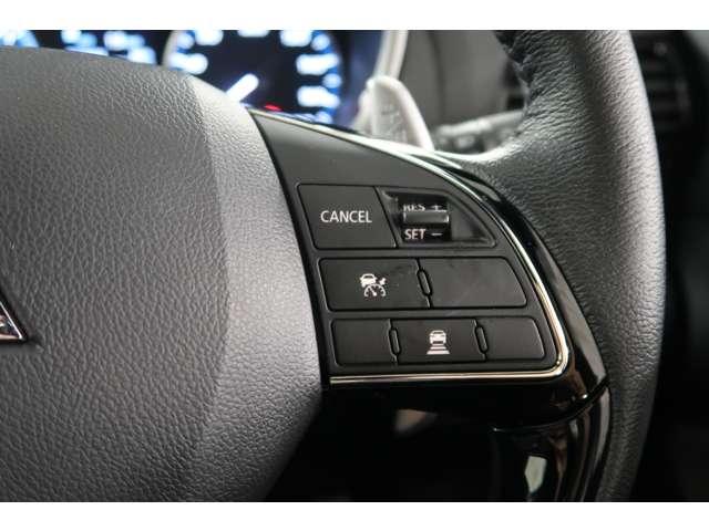 エクリプスクロスPHEV P 電池残容量89% 禁煙車 スマホ連携8型ナビ 全方位カメラ ハーフレザーシート 運転席パワーシート 運転席・助手席シートヒーター ステアリングヒーター レーダークルーズコントロール ETC2.0(15枚目)