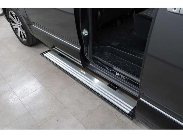 デリカＤ：５ Ｐ　７人乗　ワンオーナー　禁煙車　１０．１型ナビ＋後席モニター　全方位カメラ　ＥＴＣ２．０　電動サイドステップ　電動リヤゲート　ステアリングヒーター　運転席パワーシート　運転席・助手席シートヒーター（5枚目）