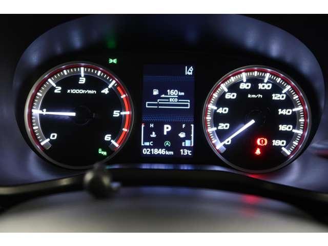 デリカＤ：５ Ｐ　７人乗　ワンオーナー　禁煙車　１０．１型ナビ＋後席モニター　全方位カメラ　ＥＴＣ２．０　電動サイドステップ　電動リヤゲート　ステアリングヒーター　運転席パワーシート　運転席・助手席シートヒーター（12枚目）