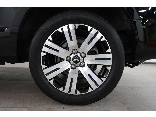 デリカD:5 P 8人乗 レンタカーUP 10.1型ナビ 全方位カメラ ETC2.0 サイドステップレス 電動リヤゲート 運転席パワーシート 運転席・助手席シートヒーター ステアリングヒーター レーダークルーズ(19枚目)