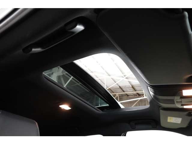 エクリプスクロスＰＨＥＶ Ｐ　禁煙　社有車　電動サンルーフ　電気温水（3枚目）