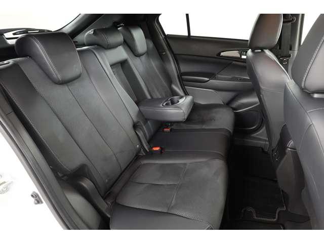 エクリプスクロスＰＨＥＶ Ｐ　禁煙　社有車　電動サンルーフ　電気温水（9枚目）