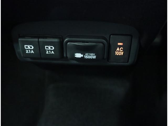 シエンタ ハイブリッドＧ　クエロ　点検記録簿　地デジＴＶ　盗難防止　横滑り防止　ＬＥＤライト　クルコン　スマートキー　ＥＴＣ　バックモニタ　ＤＶＤ　１００Ｖ電源　オ－トエアコン　メモリ－ナビ　エアバッグ　ＡＷ　３列シート　ナビ＆ＴＶ（13枚目）