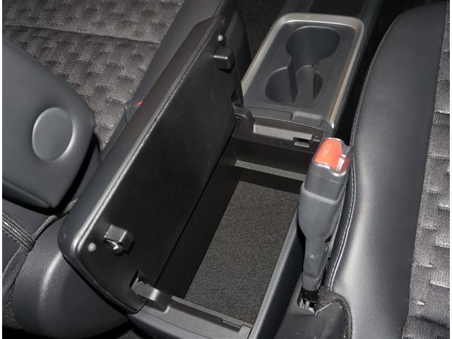 ヴォクシー ハイブリッドＳ－Ｚ　パワーウィンドウ　ＤＶＤ再生機能　インテリキー　横滑防止装置　地デジＴＶ　アクティブクルーズコントロール　フルオートエアコン　リアカメラ　エアバッグ　ＡＢＳ　１００Ｖ充電　ナビＴＶ　ＷＡＣ　キーレス（12枚目）