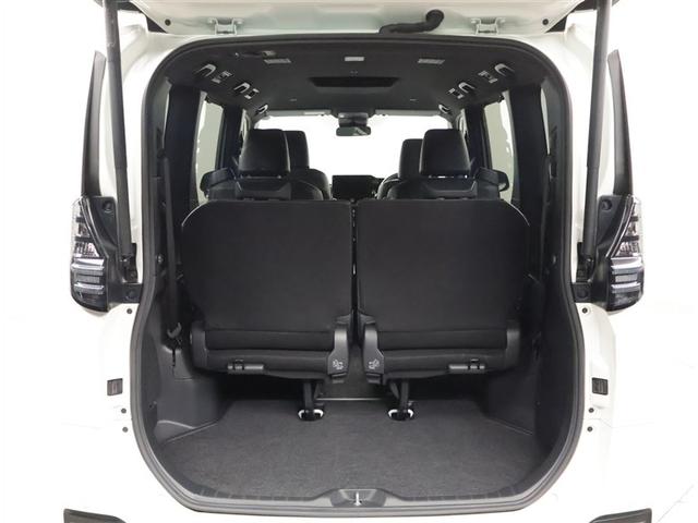 ヴォクシー ハイブリッドＳ－Ｚ　パワーウィンドウ　ＤＶＤ再生機能　インテリキー　横滑防止装置　地デジＴＶ　アクティブクルーズコントロール　フルオートエアコン　リアカメラ　エアバッグ　ＡＢＳ　１００Ｖ充電　ナビＴＶ　ＷＡＣ　キーレス（19枚目）