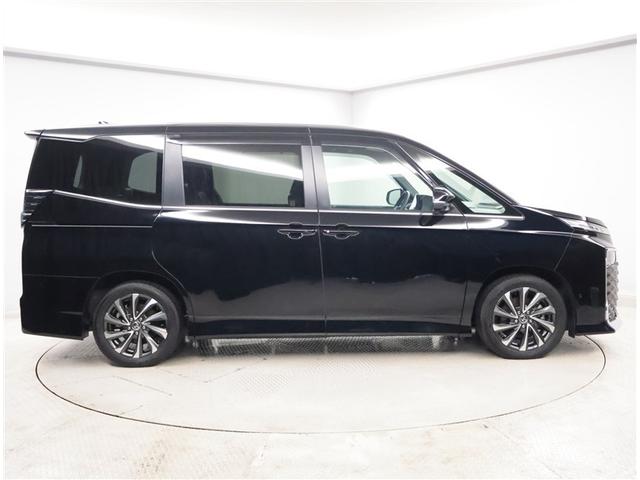 ヴォクシー S-Z DVD再生機能 スマートキープッシュスタート 両側電動パワースライドドア パワーウインドウ ETC車載器 LEDライト デュアルエアコン アルミホイール 盗難防止装置 記録簿 横滑り防止機能 ナビTV(4枚目)