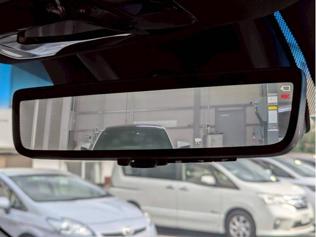 ハリアー Ｚ　調光パノラマルーフ　１２．３インチＴ－Ｃｏｎｎｅｃｔナビ＋３６０カメラ　デジタルインナーミラー＋ドラレコ　ＪＢＬサウンド　ＥＴＣ２．０　ＡＣＣ　ＢＳＭ　カラーヘッドアップディスプレイ　パワーバックドア（10枚目）