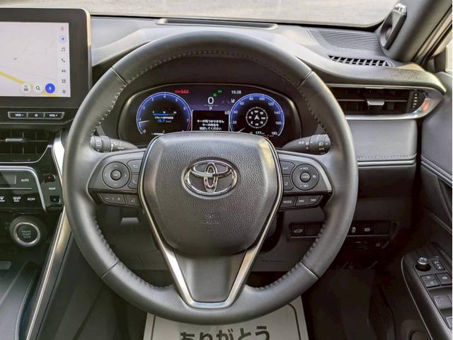 ハリアー Ｚ　調光パノラマルーフ　１２．３インチＴ－Ｃｏｎｎｅｃｔナビ＋３６０カメラ　デジタルインナーミラー＋ドラレコ　ＪＢＬサウンド　ＥＴＣ２．０　ＡＣＣ　ＢＳＭ　カラーヘッドアップディスプレイ　パワーバックドア（16枚目）