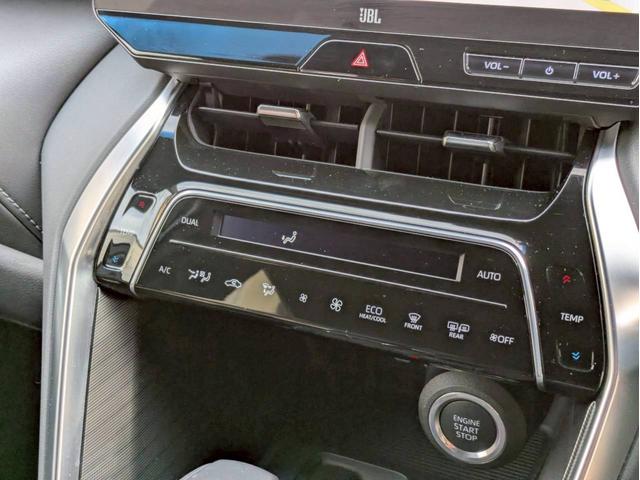 ハリアー Ｚ　調光パノラマルーフ　１２．３インチＴ－Ｃｏｎｎｅｃｔナビ＋３６０カメラ　デジタルインナーミラー＋ドラレコ　ＪＢＬサウンド　ＥＴＣ２．０　ＡＣＣ　ＢＳＭ　カラーヘッドアップディスプレイ　パワーバックドア（27枚目）