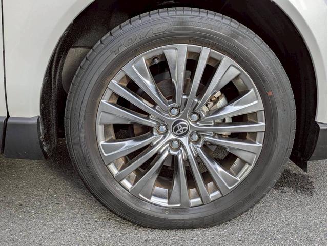 ハリアー Ｚ　調光パノラマルーフ　１２．３インチＴ－Ｃｏｎｎｅｃｔナビ＋３６０カメラ　デジタルインナーミラー＋ドラレコ　ＪＢＬサウンド　ＥＴＣ２．０　ＡＣＣ　ＢＳＭ　カラーヘッドアップディスプレイ　パワーバックドア（54枚目）